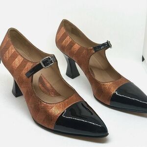 John Fluevog  Poser Shiloh Elegant Copper Metallic Patent Leather Mary Jane Heel